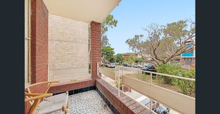 AVAILABLE 229th DEC. UNFURNISHED - Photo 2