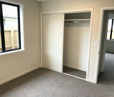 28 Robert Duncan Road, Belfast - Photo 2