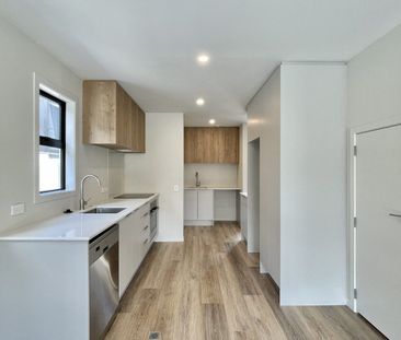 Modern 2-Bedroom Home in Wainuiomata - Photo 4