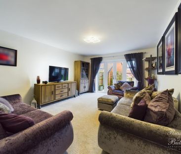 4 bedroom detached house to rent - Photo 2