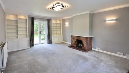 4 bedroom detached house to rent - Photo 3