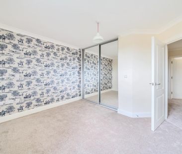 3 bedroom semi-detached house to rent - Photo 6