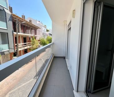 Apartamento T2 Mobilado com Elevador e Varandas - Photo 4