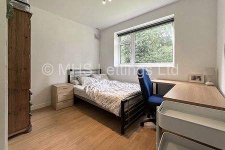 3 Bedroom Ground Floor Flat for rent in The Poplars - Photo 5