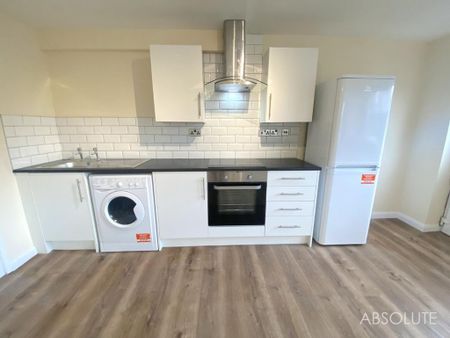 2 bedroom flat to rent - Photo 4