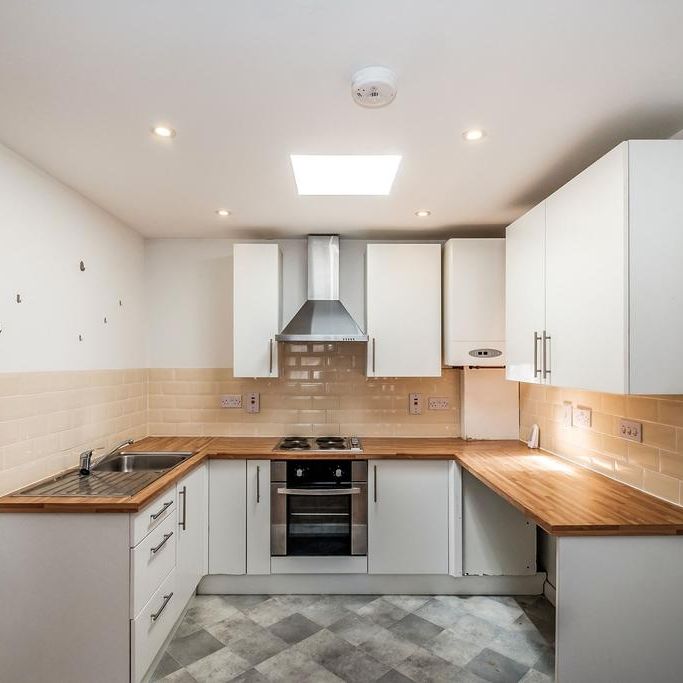 1 bedroom flat to rent - Photo 1