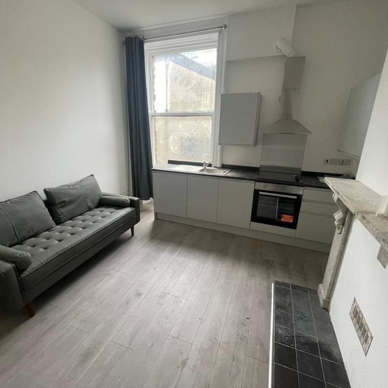 1 bedroom apartment to rent - Photo 1