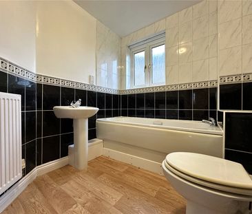 86, Pennythorne Drive, Yeadon, Leeds, West Yorkshire, LS19 7DS - Photo 6