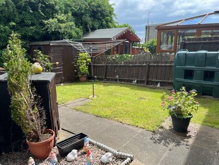 51 Ellis Street, Carrickfergus, BT38 8AY - Photo 4