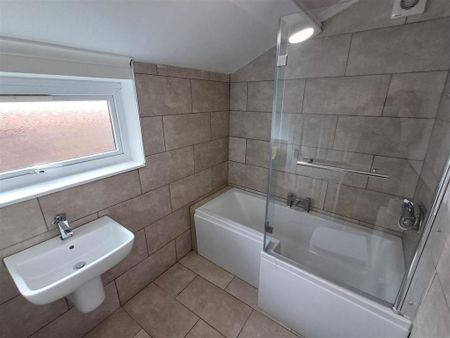 2 bedroom terraced house to rent - Photo 5
