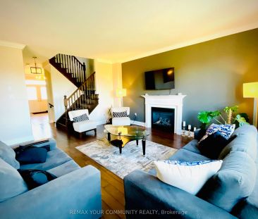 996 Booth Avenue #(Upper) - Photo 1