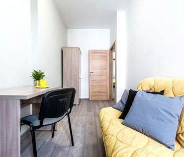 Pokój, ul. 28 Czerwca 1956 r. - Zdjęcie 1