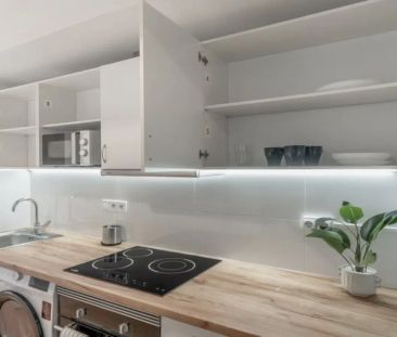 Room in a shared 5-bedroom apartment for rent in Pinar del Rey - Foto 1