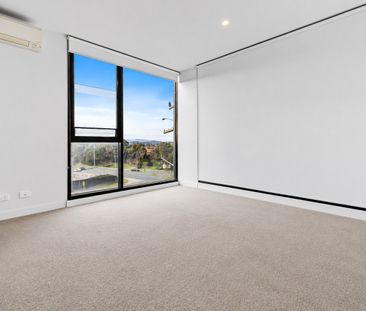 Modern Living in the Heart of Doncaster East - Photo 1