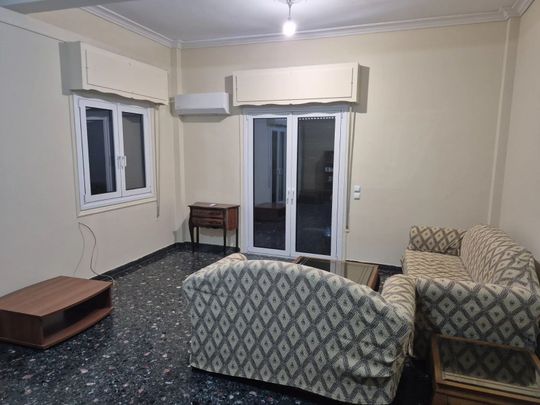 Διαμέρισμα για ενοικίαση Άγιος Γεώργιος (Νίκαια) - Photo 1