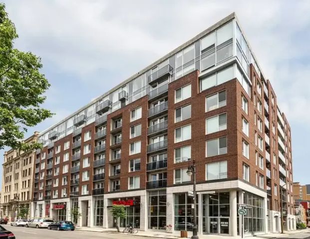 B&C Apartments | 1255 rue De Bullion, Montreal - Photo 1