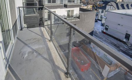 Oxford: Gold Accents – 710 Westminster, Winnipeg, MB - Photo 5