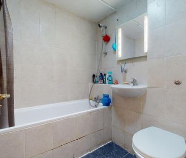 2 bedroom ground floor flat to rent - Photo 4