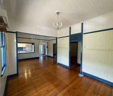 Elevated Queenslander Charm in Prime Inner-City Location - Photo 2