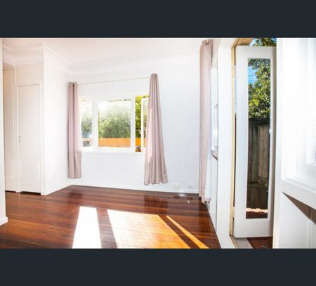 7/27 Gray Road, West End, Qld 4101 - Photo 3
