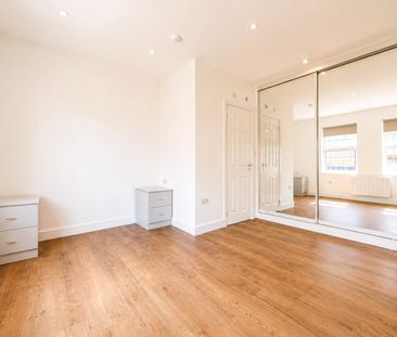 Hanworth Road, Hounslow, TW3 3TU - Photo 2
