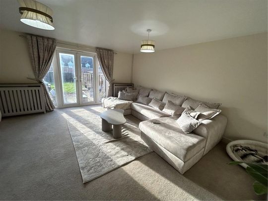 3 bedroom end of terrace house to rent - Photo 1