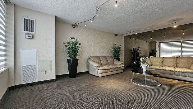 For Lease - 7451 Yonge Street Unit# 101, Markham, Ontario - Photo 1