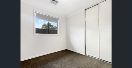 Contemporary and Spacious! - Photo 3