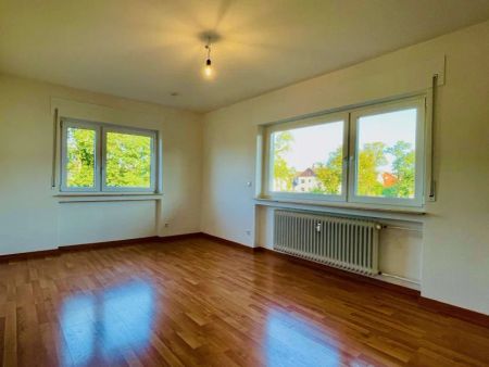 Helle und großzügige Wohnung mit Balkon - Foto 5