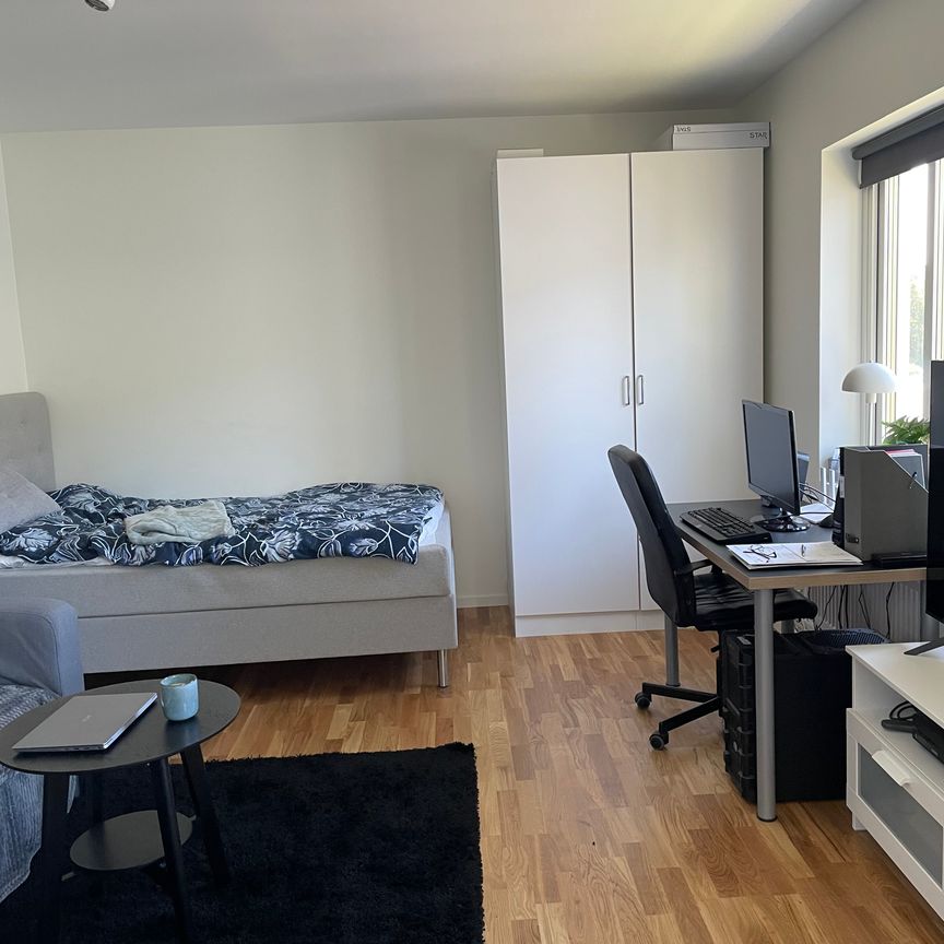 Askvägen, Romelanda - Photo 1