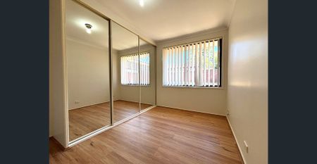 Family Home in Peaceful Edensor Park! - Photo 4