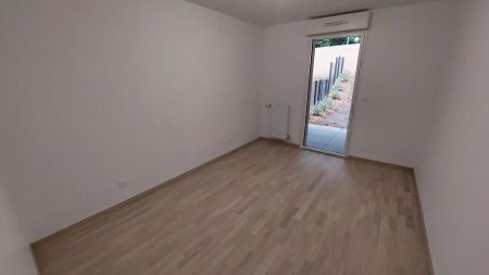 location Appartement T2 DE 43.99m² À DECINES CHARPIEU - Photo 2