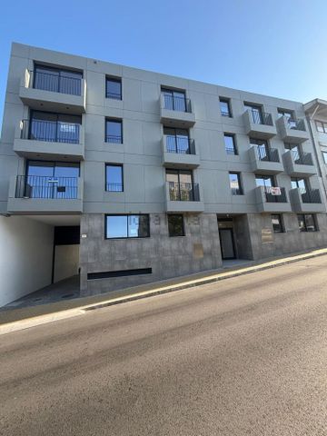 Apartamento em Santo Ovídio - Cedro - Monte da Virgem, Mafamude - Photo 2