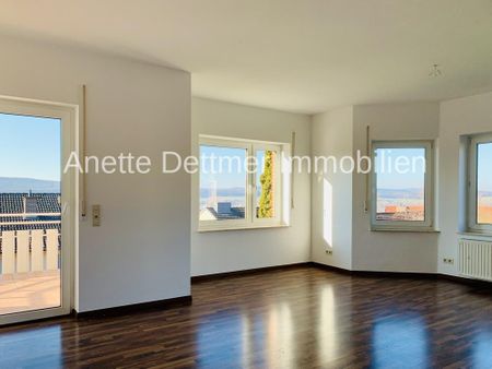 Moderne 3-Zimmer-Erdgeschosswohnung in ruhiger Lage mit Panoramablick - Photo 2