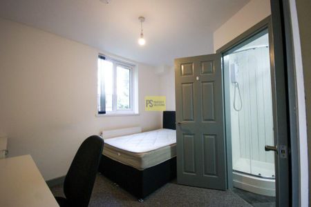 6 bedroom terraced house to rent - Photo 5