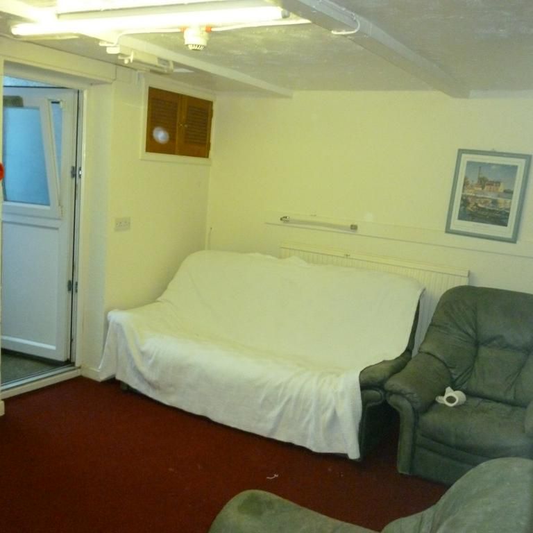 5 bedroom terraced house to rent - Photo 1