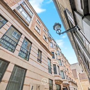 Huis te huur in Brussel voor € 1.300 met 1 slaapkamer - Photo 2