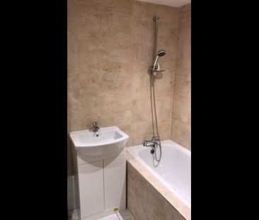 1 Bed Flat, The Q Building, E15 - Photo 5