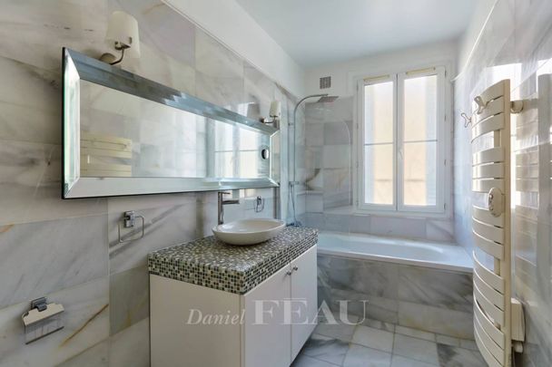 Location appartement, Paris 7ème (75007), 6 pièces, 186.5 m², ref 85310871 - Photo 1