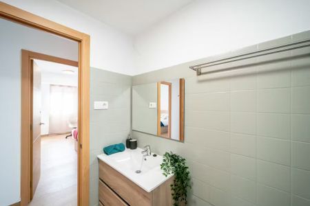 Avinguda del Primat Reig, Valencia, Valencian Community 46010 - Photo 2