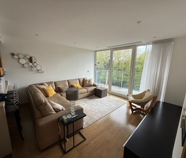 2 Bed Flat, Queenstown Road, SW11 - Photo 1