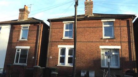 : Rupert Road, Guildford, GU2 - Photo 4