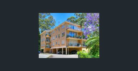 Quiet and Convenient with Air Conditioning - Photo 5