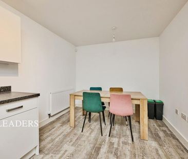 house to rent Warren Way, Northstowe, Cambridge, Cambridgeshire, CB24 - Photo 3