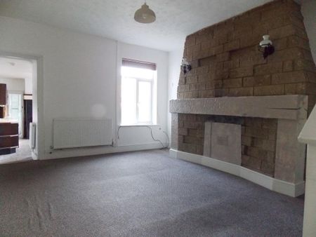 4 bed terraced to rent on Ilkeston, King Street, DE7 - Photo 3