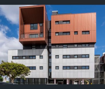 Easy Living - Photo 3