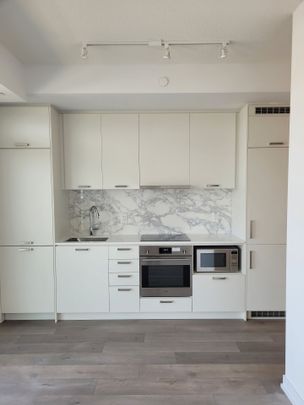 For Lease - 38 Honeycrisp Crescent Unit# 1517, Vaughan, Ontario - Photo 1