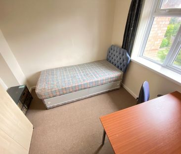 4 Bed Student Accommodation - Photo 1