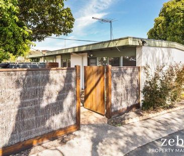 Walk to the village! - Photo 5