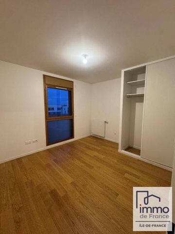 Location appartement t2 53 m² à Saint-Denis (93200) Peri Langevin Stalingrad Politzer 01 - Photo 3